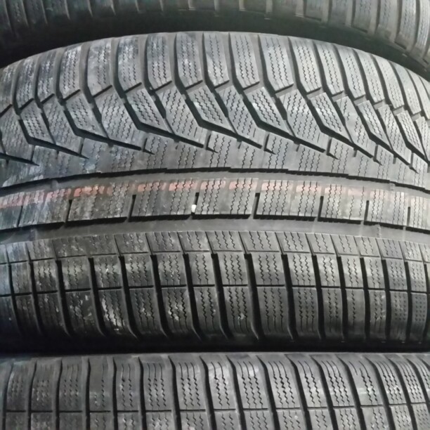 Легковые шины Hankook Icept evo-2 SUV 315/35 R20 4 шт.