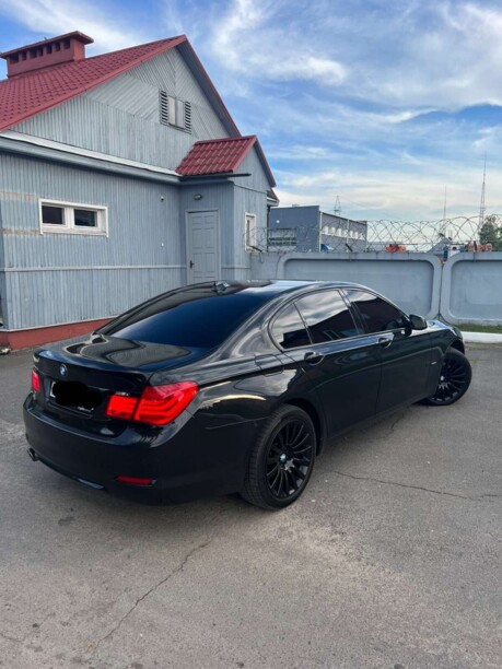 BMW 7 серия F01, F04, 2009 г.