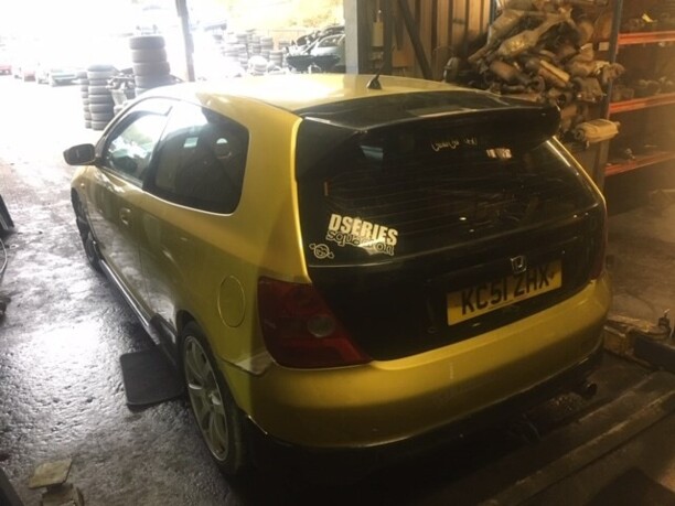 Весь автомобиль на запчасти для Honda Civic VII 2000 - 2003