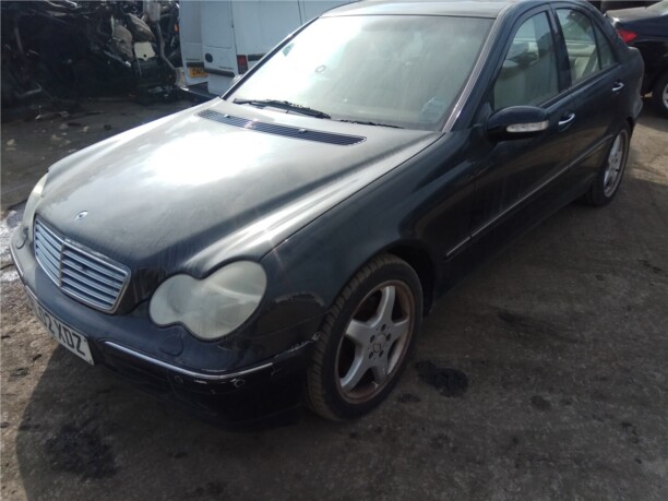 Весь автомобиль на запчасти для Mercedes-Benz C-Класс W203, S203, CL203 2000 - 2004