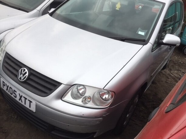 Весь автомобиль на запчасти для Volkswagen Touran I 2003 - 2006