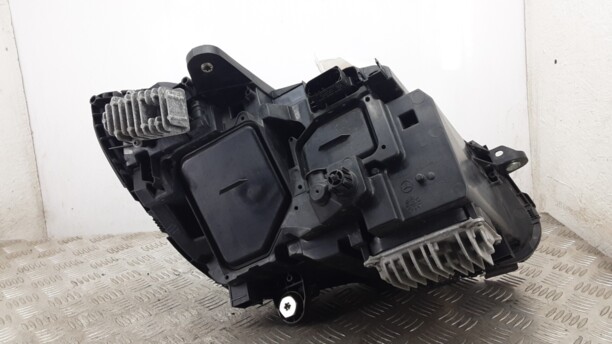 Фара левая в сборе для Mercedes-Benz C-Класс W205, S205, C205, A205 2014 - ...