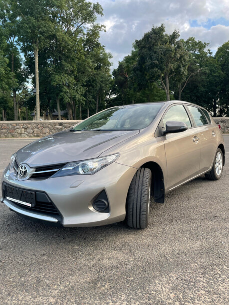 Toyota Auris II (E180), 2014 г.