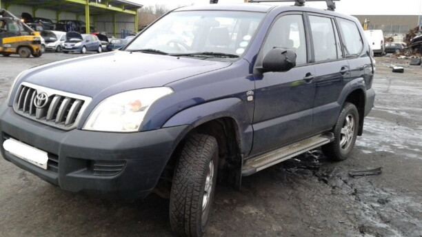 Подкапотный блок предохранителей для Toyota Land Cruiser Prado J120 2002 - 2009