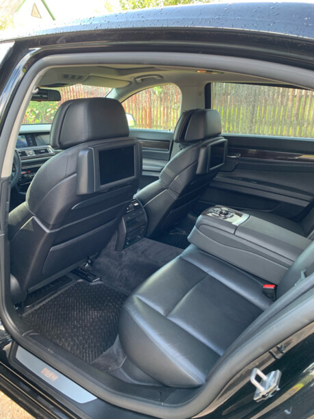 BMW 7 серия F02 (Long), 2010 г.
