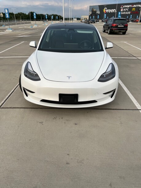Tesla Model 3, 2021 г.