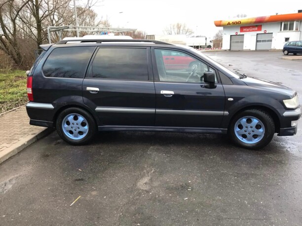 Mitsubishi Space Wagon Typ N50, 7 мест, 2004 г.