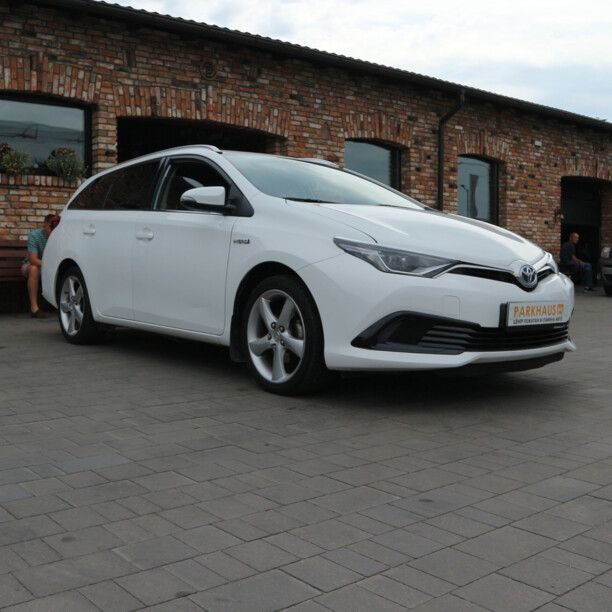 Toyota Auris II (E180) · Рестайлинг, 2018 г.