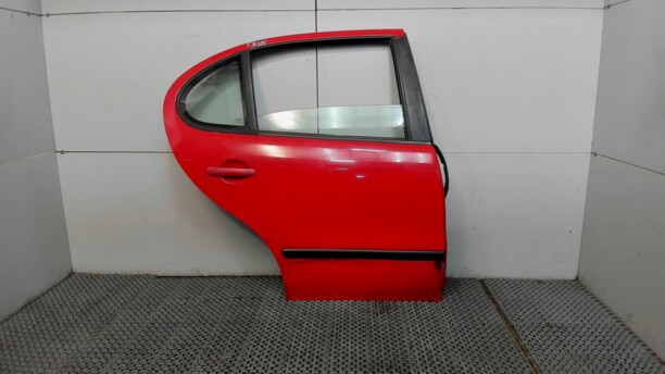 Форточка двери для SEAT Toledo
