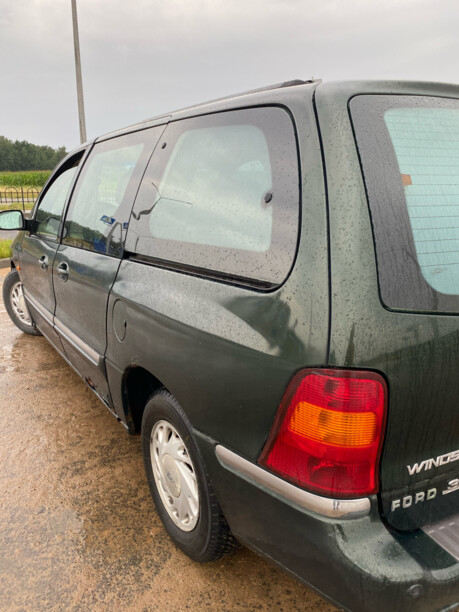 Ford Windstar II, 7 мест, 1999 г.