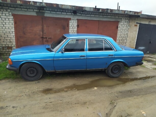 Весь автомобиль на запчасти для Mercedes-Benz E-Класс W123 1975 - 1985