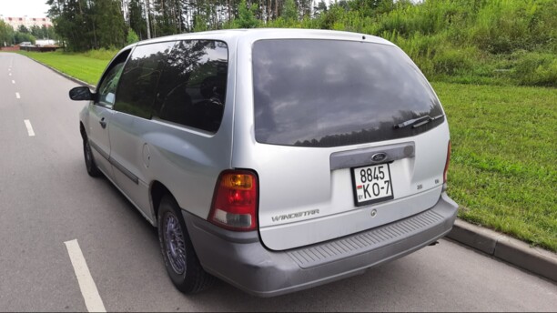 Ford Windstar II, 7 мест, 1999 г.