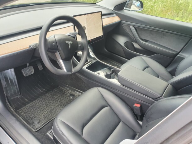 Tesla Model 3, 2020 г.