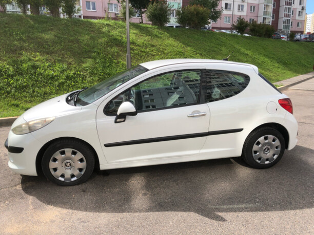 Peugeot 207 I · Рестайлинг, 2009 г.
