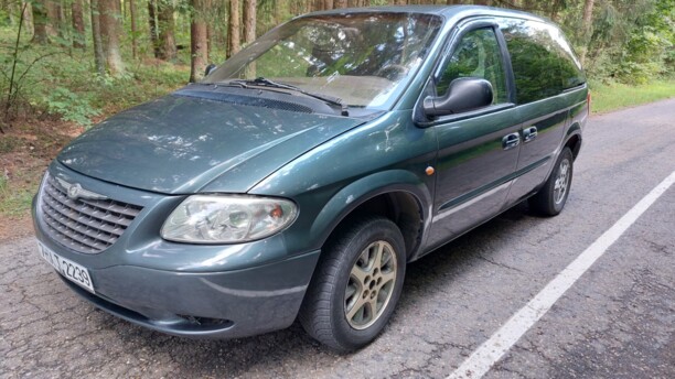 Chrysler Voyager IV, 7 мест, 2001 г.