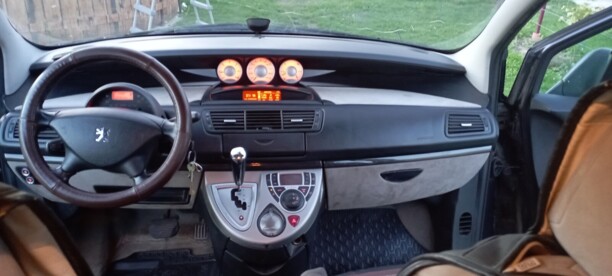 Peugeot 807 I · Рестайлинг, 7 мест, 2010 г.