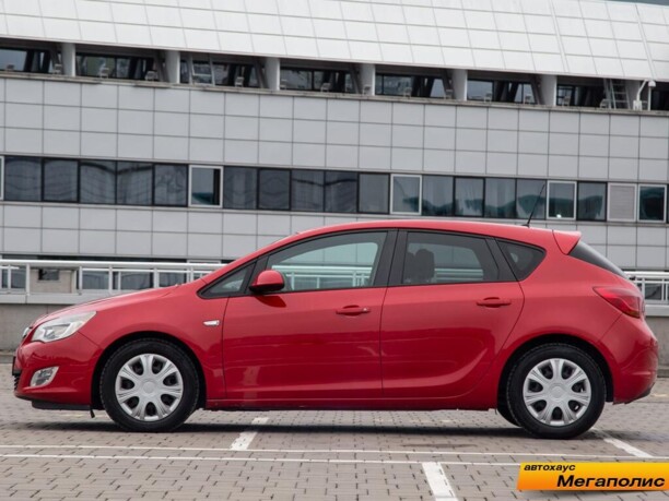 Opel Astra J, 2011 г.