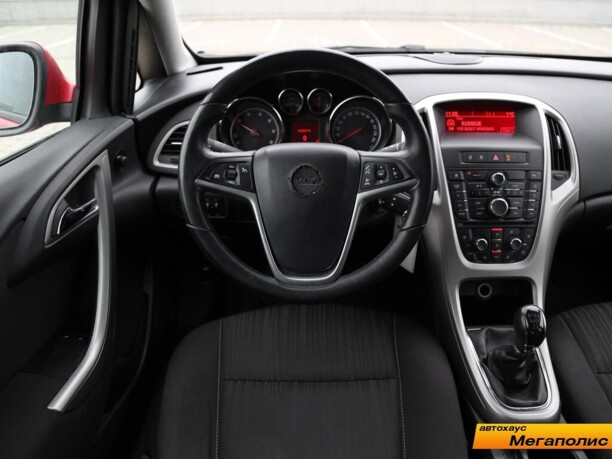 Opel Astra J, 2011 г.