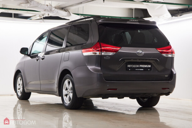 Toyota Sienna III (XL30), 7 мест, 2014 г.