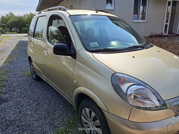 Toyota Yaris Verso, 2002 г.