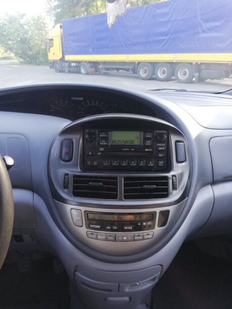 Toyota Previa II (XR30, XR40), 7 мест, 2002 г.