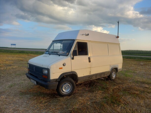 Peugeot J5, 1990 г.