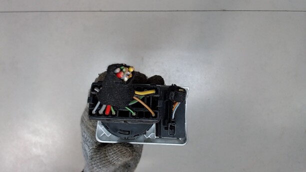 Переключатель света для Audi A6 C4 1994-1997