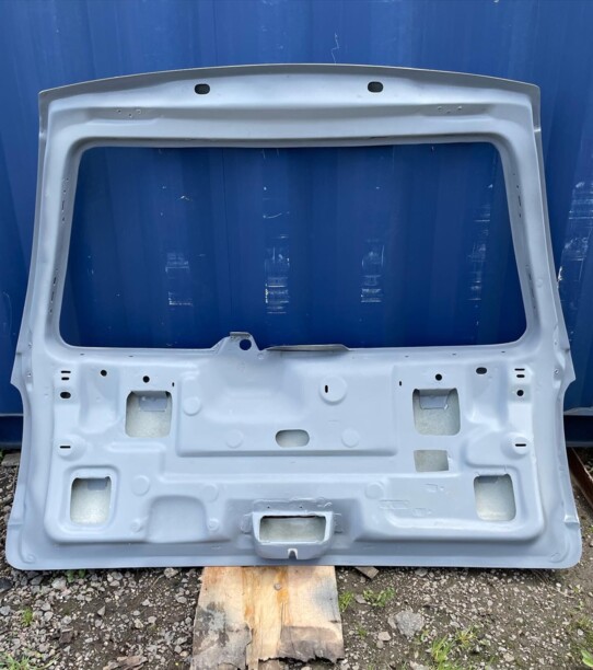 Крышка багажника в сборе для Dodge Caravan III 1995 - 2000