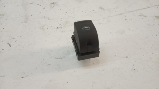 Кнопка стеклоподъемника для Audi A3 8P 2003-2005