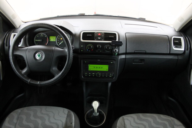 Skoda Fabia 5J, 2010 г.
