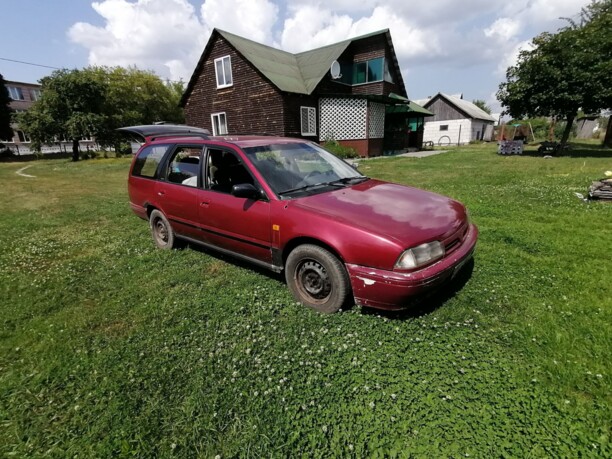 Nissan Primera P10, 1990 г.