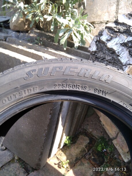 Легковые шины Superia 225/50 R18 4 шт.