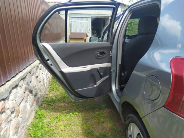 Toyota Yaris II (XP9), 2008 г.
