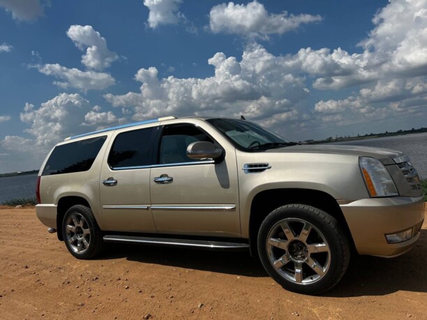 Cadillac Escalade III, 7 мест, 2007 г.