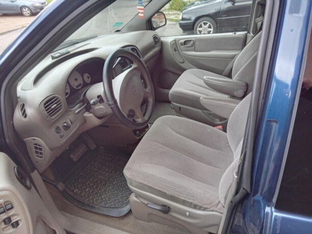Dodge Grand Caravan IV, 7 мест, 2001 г.