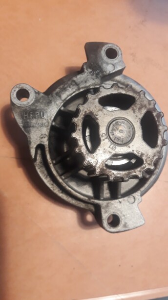 Водяная помпа для Audi A6 C4 1994 - 1997