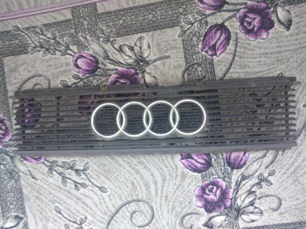 Абсорбер переднего бампера для Audi 80 B2 · Рестайлинг 1984 - 1986