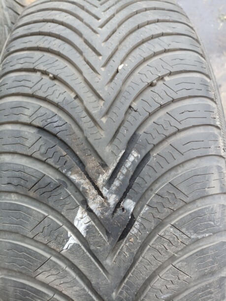 Легковые шины Michelin Alpin 5 205/55 R16 4 шт.