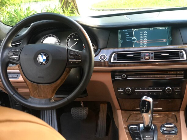BMW 7 серия F01, F04, 2010 г.