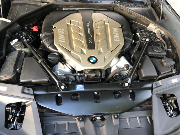 BMW 7 серия F01, F04, 2010 г.