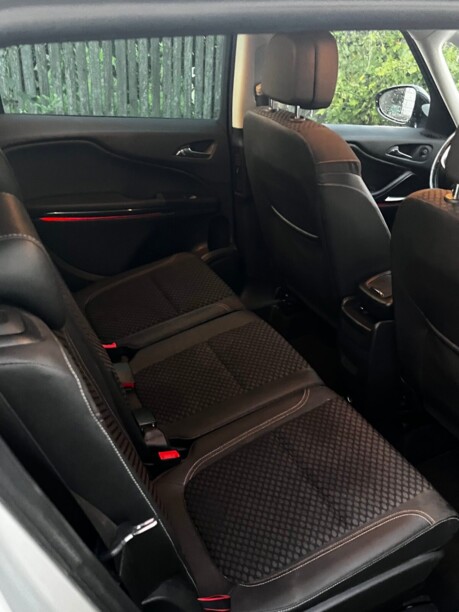 Opel Zafira C, 7 мест, 2015 г.