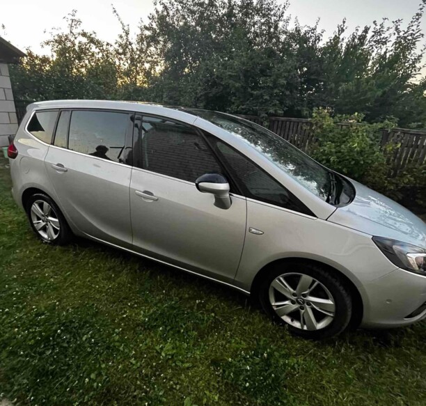 Opel Zafira C, 7 мест, 2015 г.