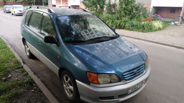 Toyota Picnic, 7 мест, 1999 г.