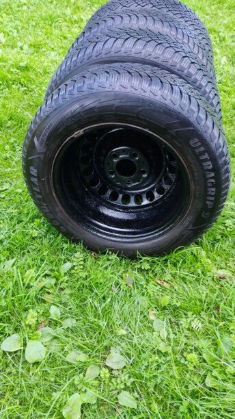 Легковые шины GoodYear ULTRAGRIP 9 195/65 R15 4 шт.