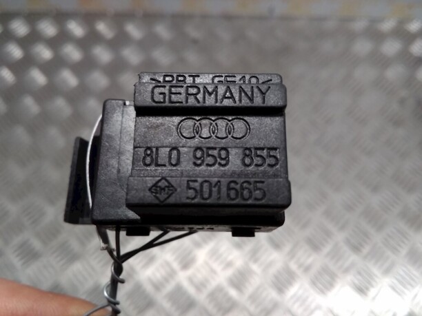Кнопка стеклоподъемника для Audi A3 8L 1996 - 2000