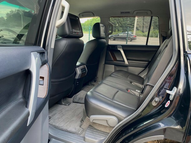 Toyota Land Cruiser Prado J150, 7 мест, 2011 г.