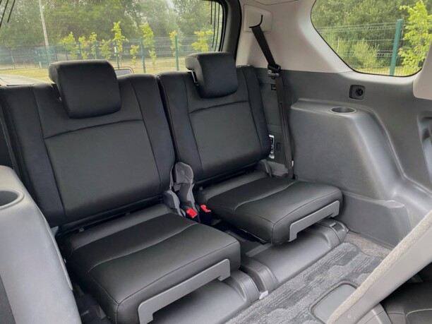 Toyota Land Cruiser Prado J150, 7 мест, 2011 г.