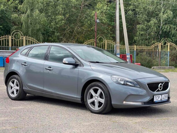 Volvo V40 II · Рестайлинг, 2017 г.
