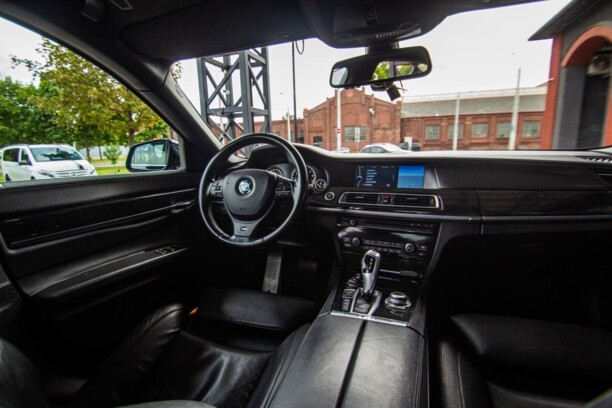 BMW 7 серия F01, F04, 2012 г.