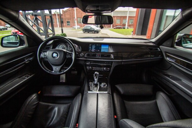 BMW 7 серия F01, F04, 2012 г.